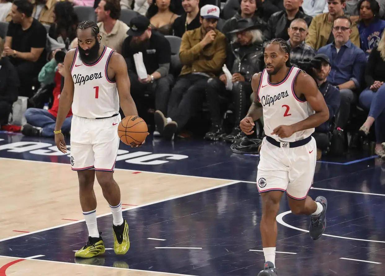 快船后卫受伤,球队阵容再次遭遇打击 快船后卫受伤,球队阵容再次遭遇打击