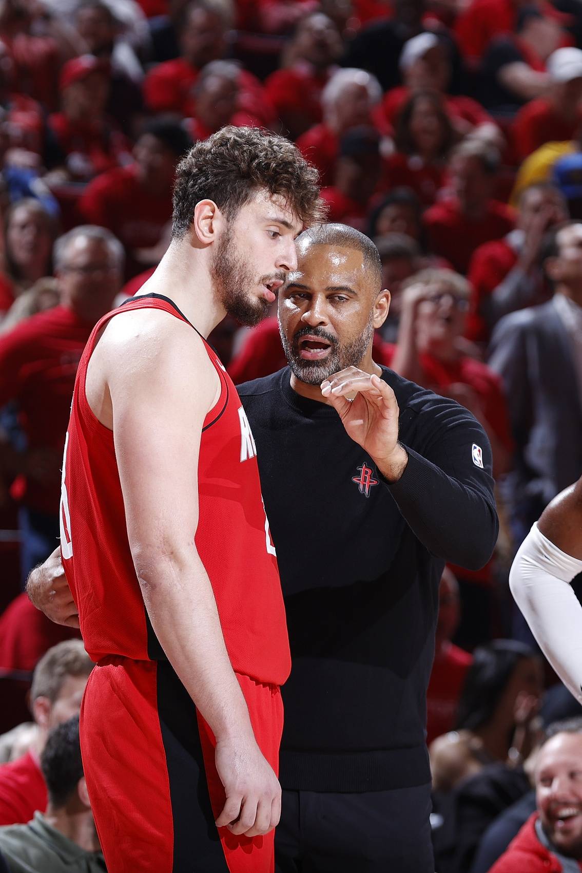 巴特勒绝杀时刻,迎来胜利点燃赛场,险胜迎来胜利!的简单介绍 巴特勒绝杀时刻,迎来胜利点燃赛场,险胜迎来胜利!的简单介绍