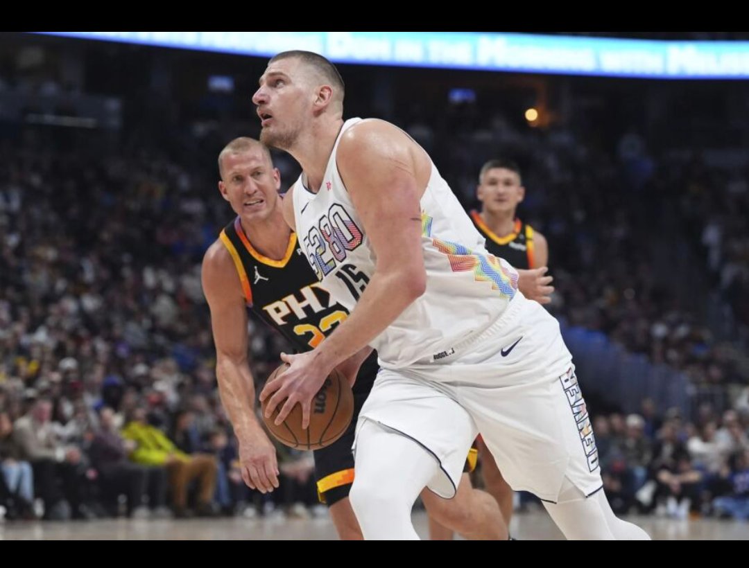 约基奇狂砍掀起高潮分,勇士迎来新赛季高光! 约基奇狂砍掀起高潮分,勇士迎来新赛季高光!